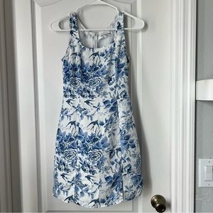 Boutique Blue and White Printed Mini Dress with slit
